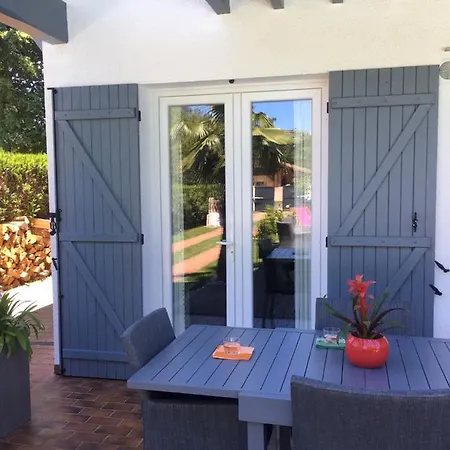 Villa Andernos Hébergement de vacances *